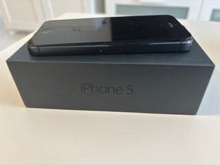Lote 4 iPhones Negros y Plateados