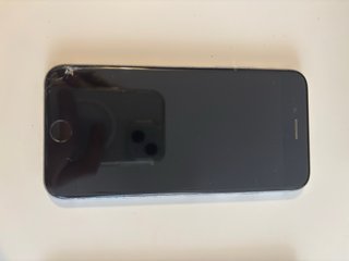 Lote 4 iPhones Negros y Plateados