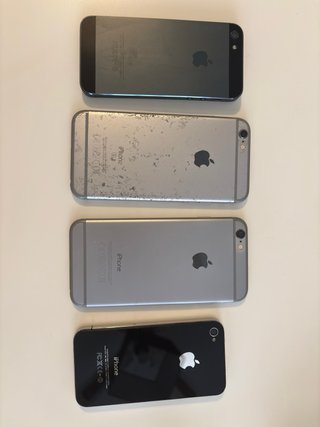 Lote 4 iPhones Negros y Plateados