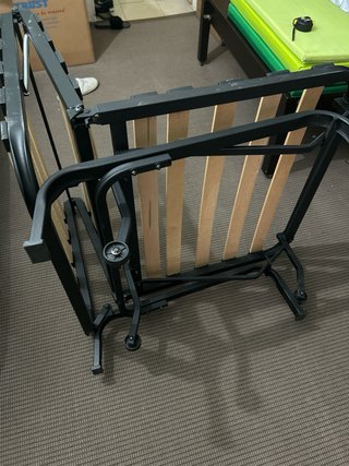 Sofá Cama Metálico y Madera Urgente por mudanza