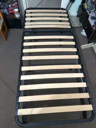 Sofá Cama Metálico y Madera Urgente por mudanza