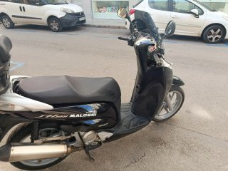 Honda SH300i Negra