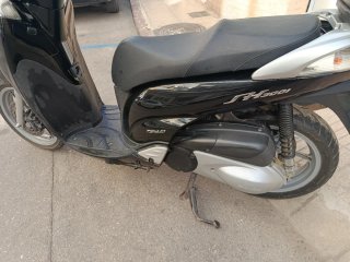 Honda SH300i Negra