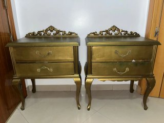 Mesitas antiguas doradas (2 unidades)