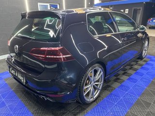 Volkswagen Golf R 2.0 TSI 300CV