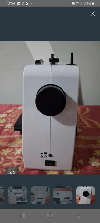 Máquina de coser con accesorios