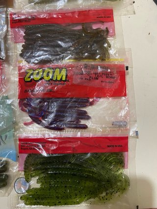 Lote de pesca lombrices y salamandras