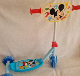 Patinete infantil Mickey Mouse