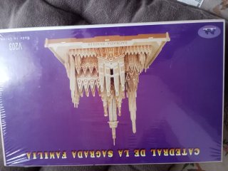 Puzzle 3D Madera Sagrada Familia , negociable