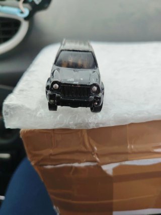 Maisto Jeep Liberty 1/64