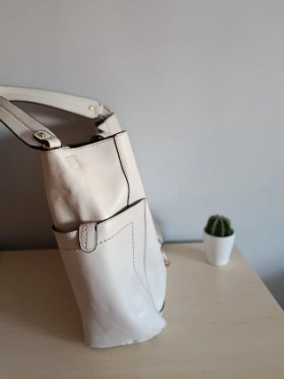 2 Bolsos Beige y Blanco