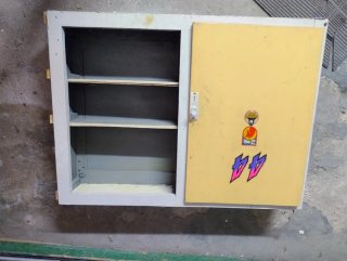 Armario de regalo amarillo y gris Varias baldas