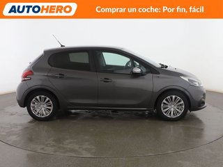 Peugeot 208 1.2 PureTech Signature
