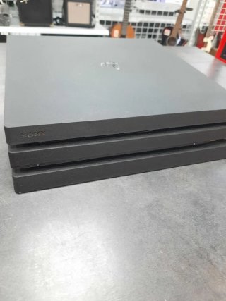 PS4 Pro 1TB con Mando y Cable de alimentación