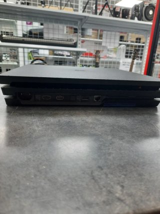 PS4 Pro 1TB con Mando y Cable de alimentación
