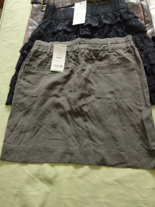 -3 FALDAS -2 CAMISETAS MANGO