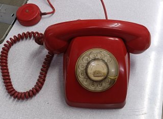 Teléfono Rojo Antiguo