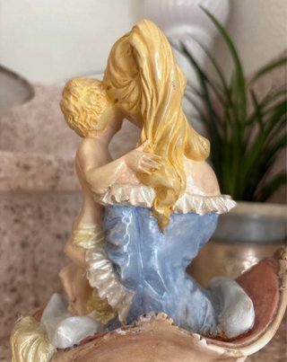 Figura Maternidad Porcelana Azul y Oro