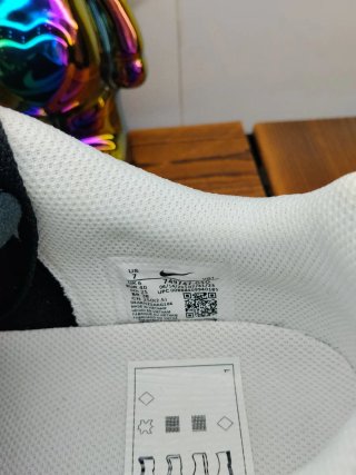 Zapatillas Nike Negras y Blancas