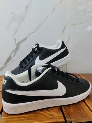 Zapatillas Nike Negras y Blancas