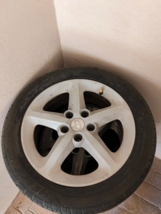 Llantas 225/50R17 con Neumáticos