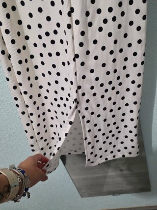 Vestido midi de tubo con lunares