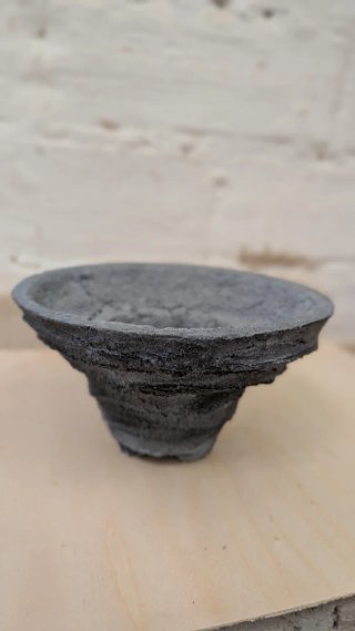 Vaso in cemento antracite