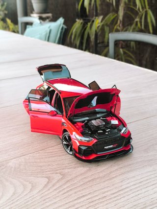 1:18 Audi RS6, Kilo Works