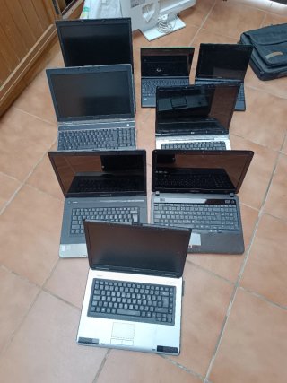 Lote 8 Portátiles y regalo