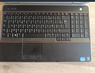 Lote 8 Portátiles y regalo