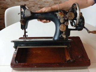 Máquina de coser Singer antigua