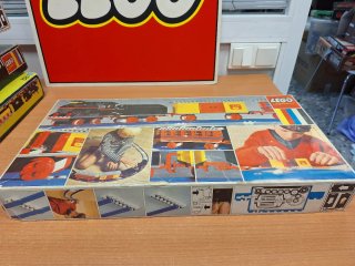 LEGO 116 STARTER TRAIN SET WITH MOTOR 4,5V (1967)
