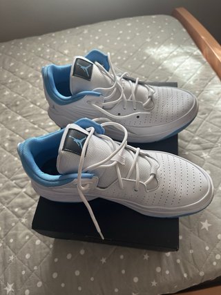 Nike Air Jordan Max Aura 5 Blancas y Azules