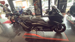 Yamaha TMAX 560 Tech MAX Negra