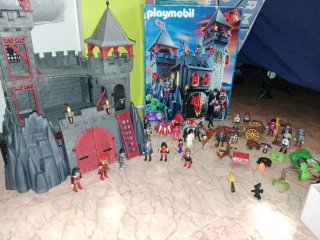Castillo playmobil rojo+caja+instrucciones
