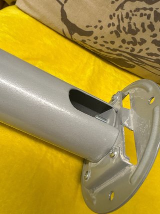 Soporte proyector regulable gris incluidos tornill