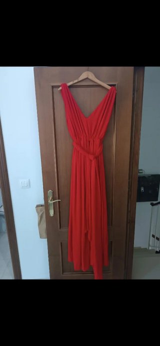 Vestido rojo Mango estilo griego