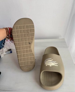 Chanclas Lacoste Beige