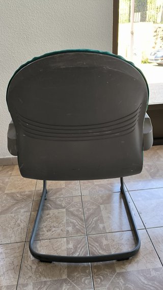 Sillas de Oficina Fijas Verdes ( POR UNIDAD)