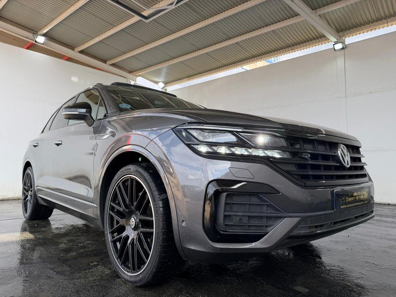 Volkswagen Touareg 2023, foto 3