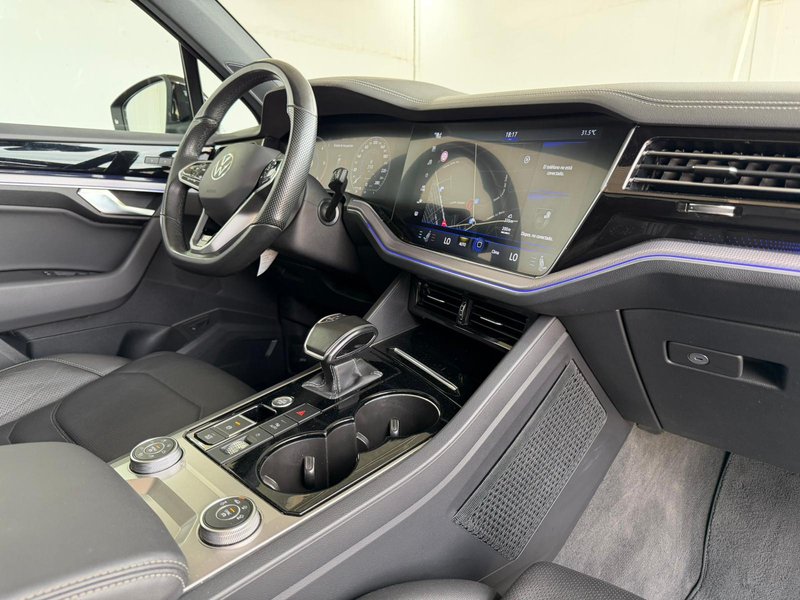 Volkswagen Touareg 2023, foto 18