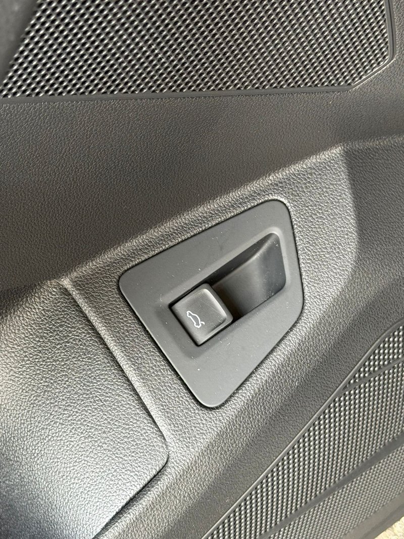 Volkswagen Touareg 2023, foto 41