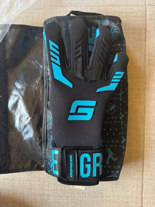 Guantes de portero GRIPMODE talla 8.5 Sin estrenar