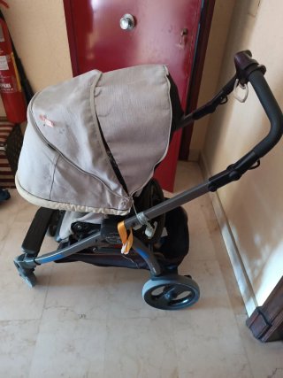 Silla de paseo ligera y plegable