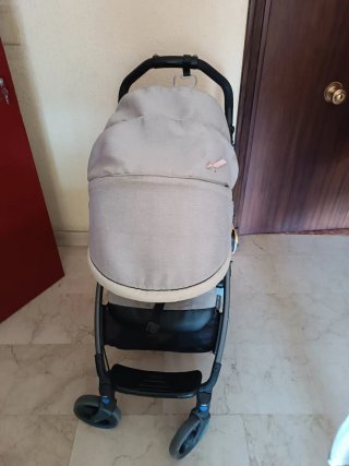 Silla de paseo ligera y plegable