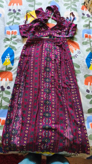 Top corto estampado estilo hippie