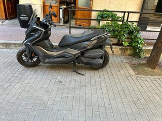 Kymco DTX 360 Negra/Gris