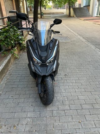 Kymco DTX 360 Negra/Gris