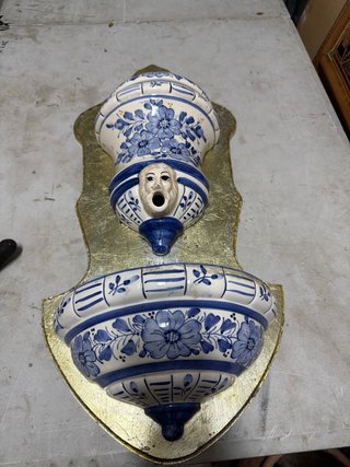 Fuente de pared cerámica estilo italiano