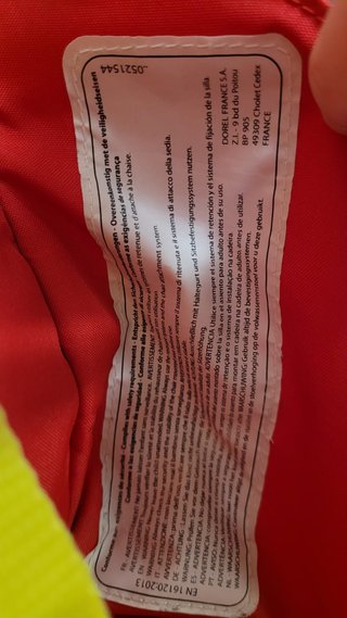 Trona de viaje Safety 1st roja
